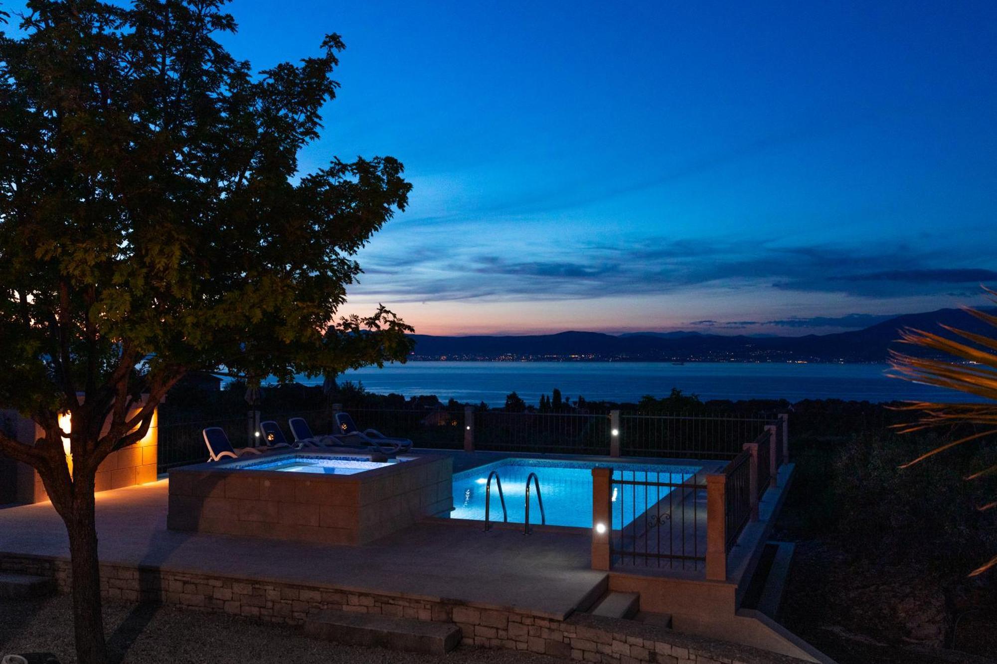 Agape - Three Bedroom On 15k M2 Olive Grove - Incredible 360 View - Free Parking - Private Pool And Jacuzzi Villa *