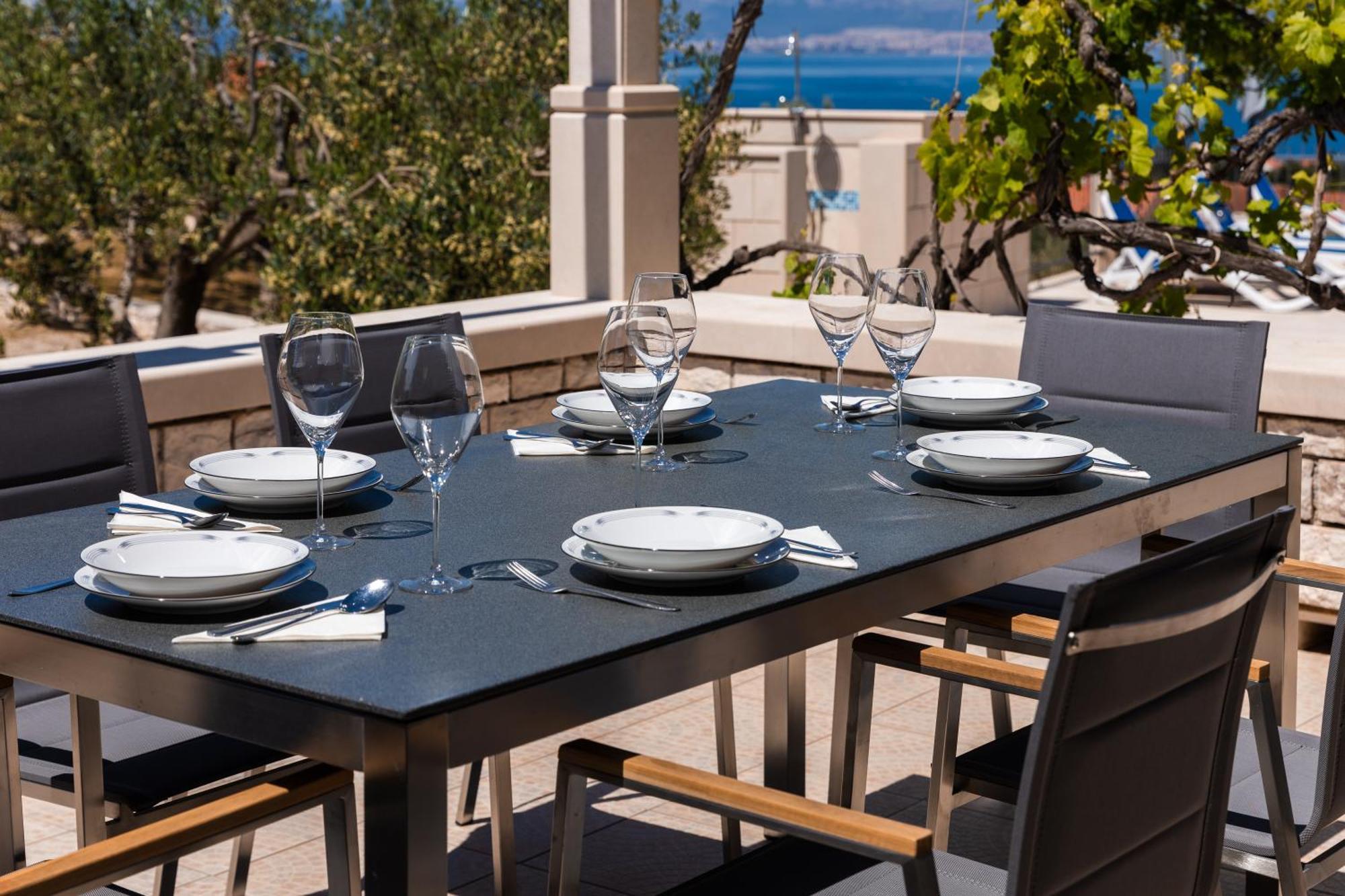 Villa Agape - Three Bedroom On 15k M2 Olive Grove - Incredible 360 View - Free Parking - Private Pool And Jacuzzi